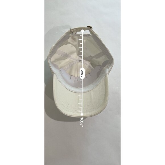 MONDAY Haircare Hat with accessory Keyring in White Pink main image 4